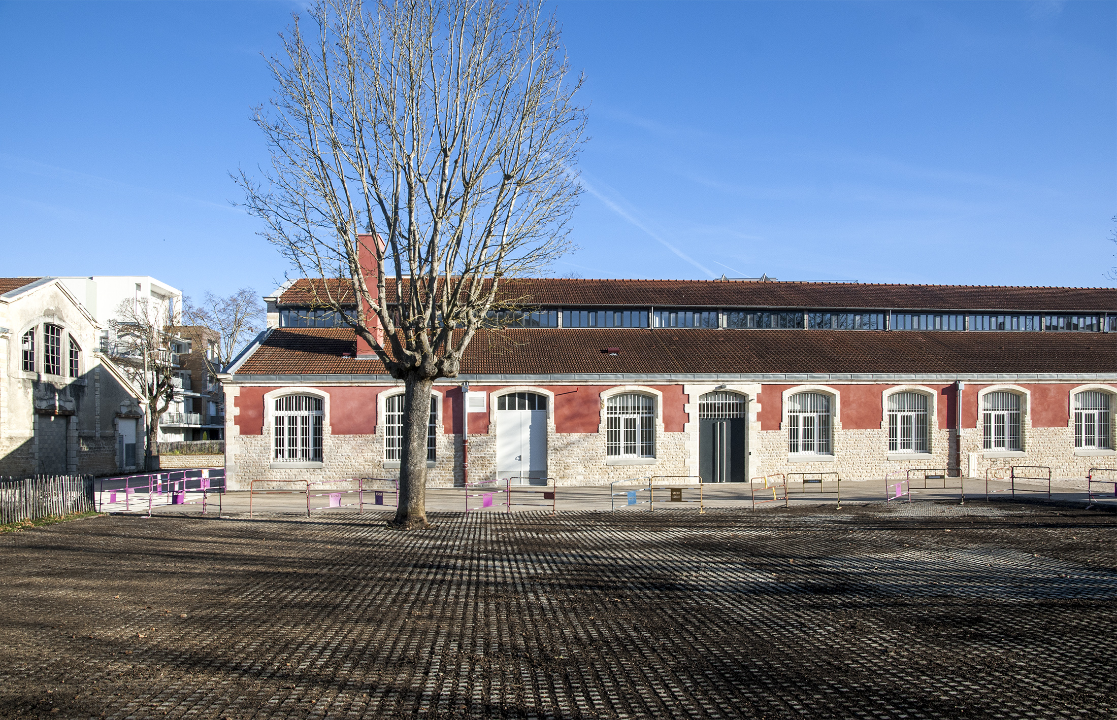 Chouette architecture - réhabilitation Halle 38 Dijon - 2200b 16